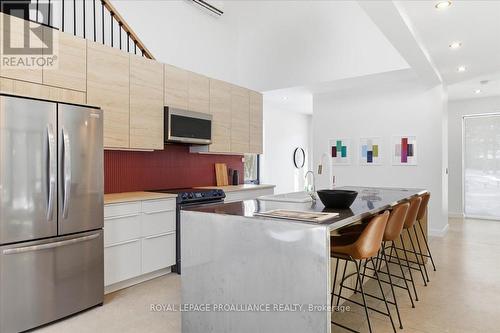 372 Prinyers Cove Crescent, Prince Edward County (North Marysburg Ward), ON - Indoor Photo Showing Kitchen