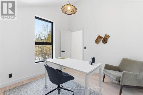 372 Prinyers Cove Crescent, Prince Edward County (North Marysburg Ward), ON - Indoor Photo Showing Other Room