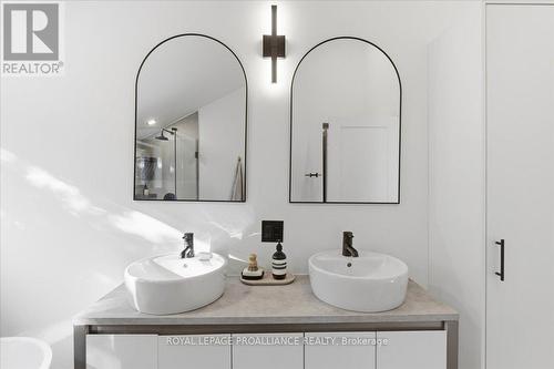 372 Prinyers Cove Crescent, Prince Edward County (North Marysburg Ward), ON - Indoor Photo Showing Bathroom