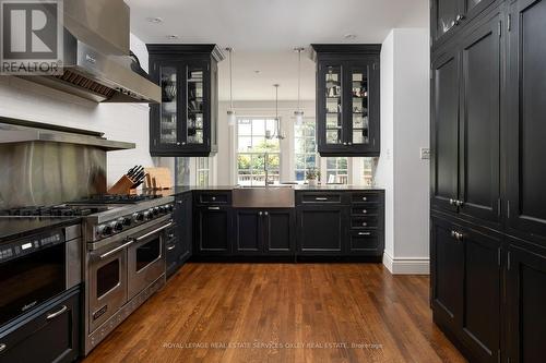 7 Binscarth Road, Toronto, ON - Indoor Photo Showing Kitchen