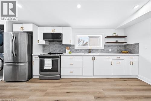 4149 Welland Street, Niagara Falls, ON - Indoor Photo Showing Kitchen