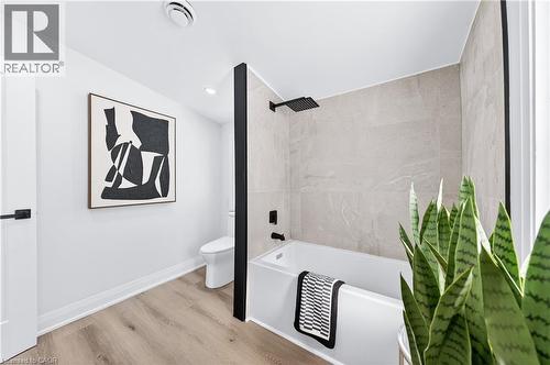 4149 Welland Street, Niagara Falls, ON - Indoor Photo Showing Bathroom