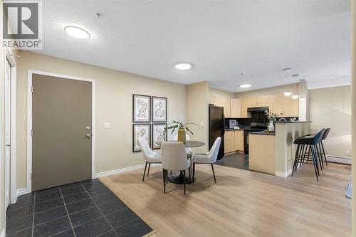 4104, 10 Prestwick Bay Se, Calgary, AB - Indoor Photo Showing Dining Room