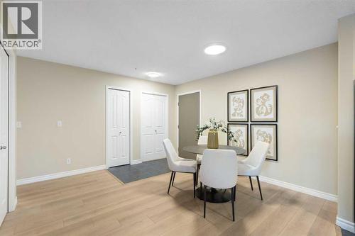 4104, 10 Prestwick Bay Se, Calgary, AB - Indoor Photo Showing Dining Room