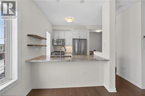 515 Winston Road Unit# 22, Grimsby, ON - Indoor Photo Showing Kitchen