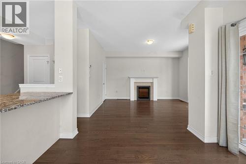 515 Winston Road Unit# 22, Grimsby, ON - Indoor With Fireplace