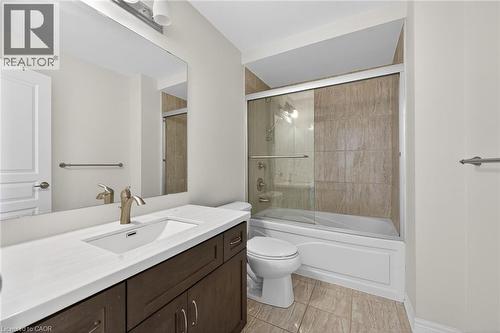 515 Winston Road Unit# 22, Grimsby, ON - Indoor Photo Showing Bathroom