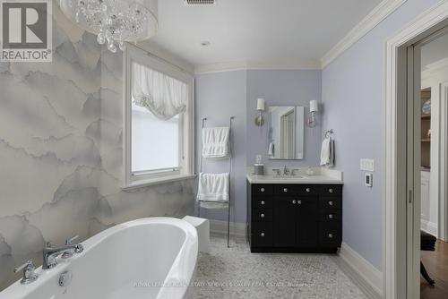 106 Highland Avenue, Toronto, ON - Indoor Photo Showing Bathroom