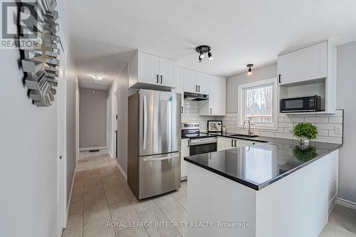 5 - 5 Le Baron Drive, Russell, ON - Indoor Photo Showing Kitchen With Upgraded Kitchen