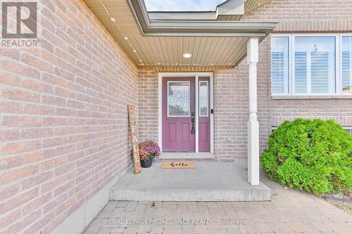 18 Fox Den Drive, Brighton, ON - Outdoor With Exterior