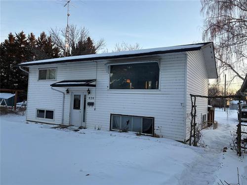 626 6Th Street, Elgin, MB - Outdoor