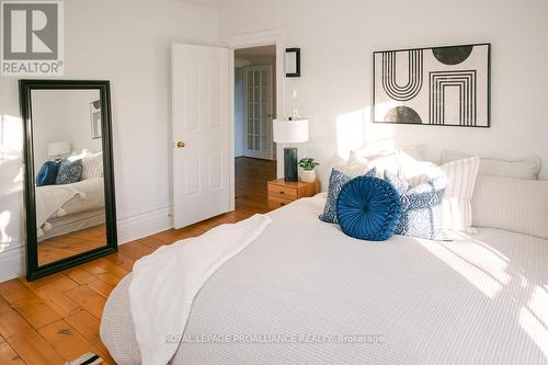 374 Bloomfield Main Street, Prince Edward County (Bloomfield Ward), ON - Indoor Photo Showing Bedroom