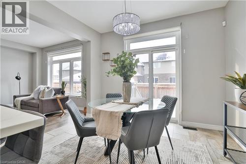 15 Cutts Crescent, Hamilton, ON - Indoor Photo Showing Dining Room