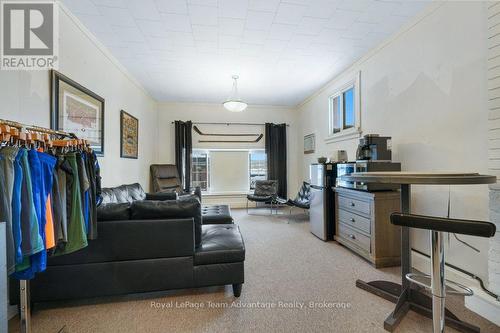 Sitting Area/Break Room - 54 James Street, Parry Sound, ON 