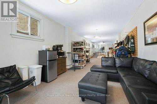 54 James Street, Parry Sound, ON 