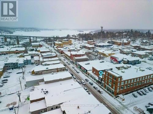 54 James Street, Parry Sound, ON 