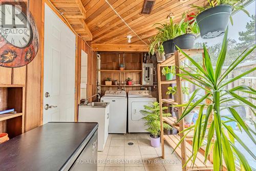 D - 279 Stanley Street, Brantford, ON - Indoor Photo Showing Laundry Room