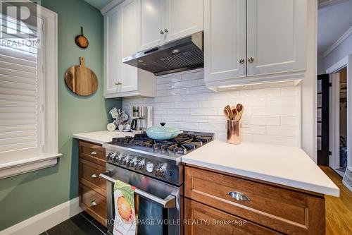 8 Lowrey Avenue S, Cambridge, ON - Indoor Photo Showing Kitchen