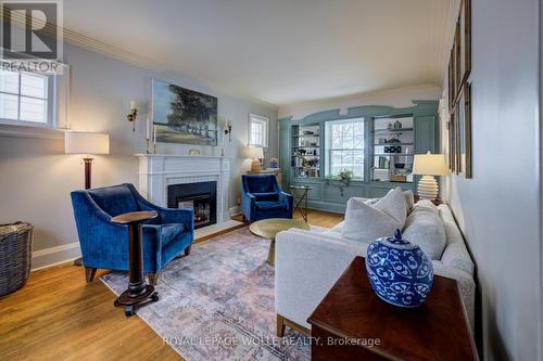 8 Lowrey Avenue S, Cambridge, ON - Indoor Photo Showing Living Room With Fireplace