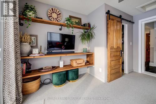 8 Lowrey Avenue S, Cambridge, ON - Indoor Photo Showing Other Room