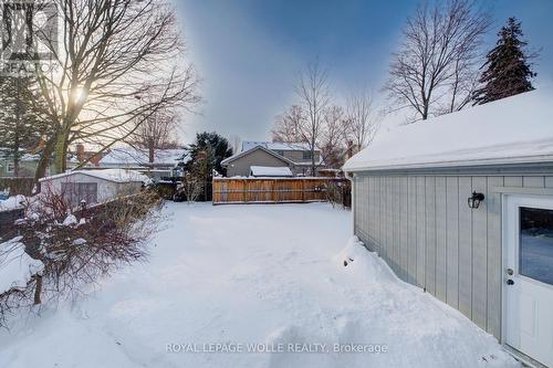 8 Lowrey Avenue S, Cambridge, ON - Outdoor