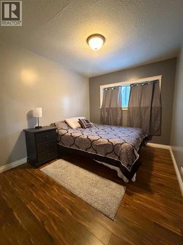100 Balaclava Street, Veteran, AB - Indoor Photo Showing Bedroom