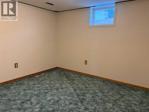 100 Balaclava Street, Veteran, AB - Indoor Photo Showing Other Room