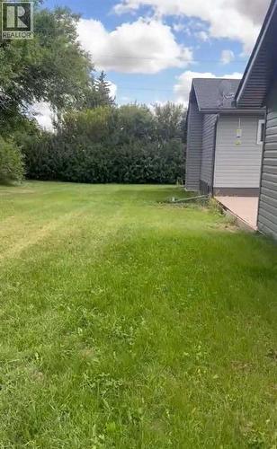 100 Balaclava Street, Veteran, AB - Outdoor