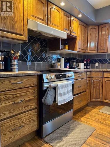 100 Balaclava Street, Veteran, AB - Indoor Photo Showing Kitchen