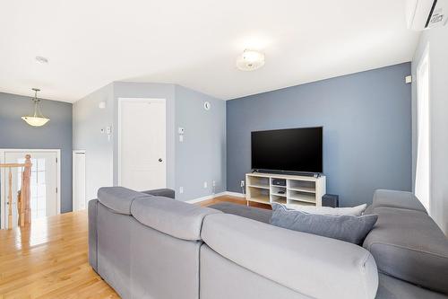 Salon - 286 Tsse Brion, Saint-Amable, QC 