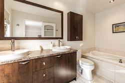 Ensuite bathroom - 
