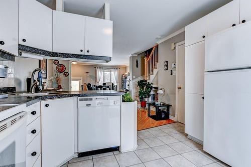Kitchen - 472 Rue Laurent-O.-David, Boisbriand, QC 