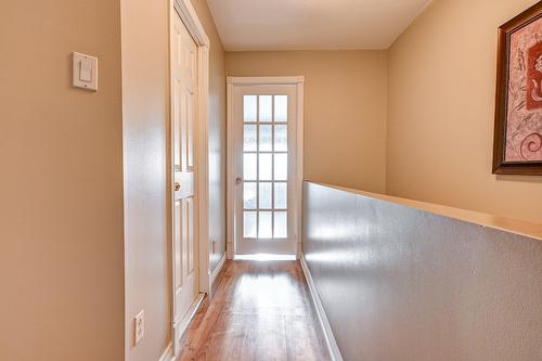 Passageway - 472 Rue Laurent-O.-David, Boisbriand, QC 