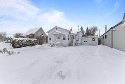 184 Rue Jacques-Cartier S.  Saint-Jean-Sur-Richelieu, QC J3B 4H9