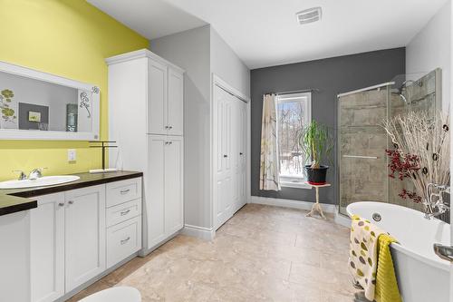 Salle de bains - 125 Rue Pascal, Sainte-Sophie, QC - Indoor Photo Showing Bathroom