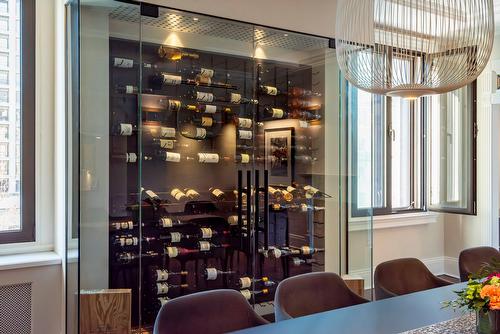 Cave à vin - 59-1509 Rue Sherbrooke O., Montréal (Ville-Marie), QC - Indoor