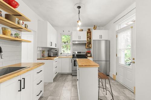 Kitchen - 82 Rue De L'Union, Shawinigan, QC - Indoor Photo Showing Kitchen