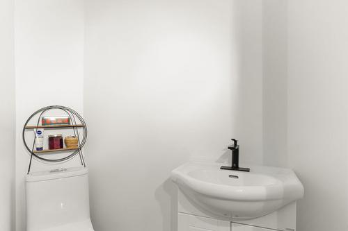 Powder room - 82 Rue De L'Union, Shawinigan, QC - Indoor Photo Showing Bathroom