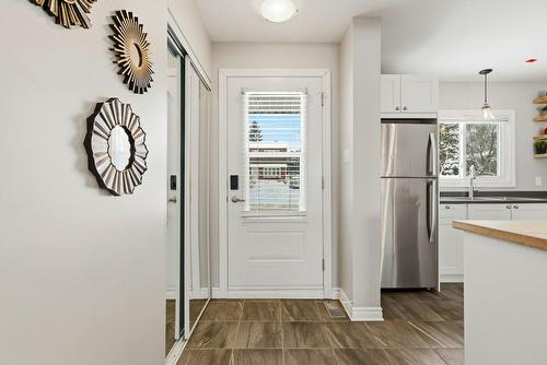 Hall - 442 Rue John-Egan, Gatineau (Aylmer), QC 