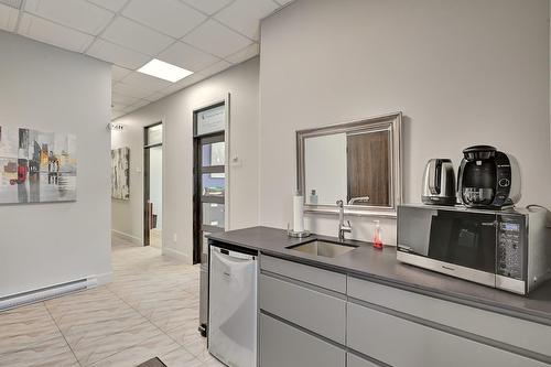 Office - 2230 Rue King O., Sherbrooke (Les Nations), QC - Indoor Photo Showing Kitchen