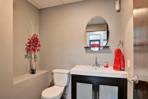 Powder room - 2230 Rue King O., Sherbrooke (Les Nations), QC - Indoor Photo Showing Bathroom