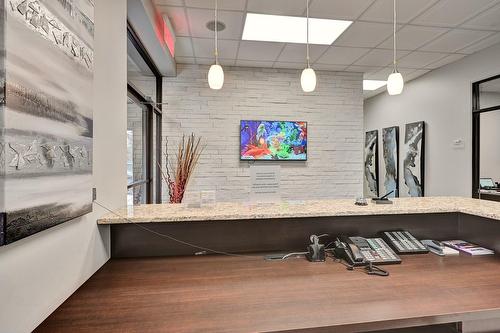 Office - 2230 Rue King O., Sherbrooke (Les Nations), QC - Indoor