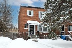 478 Rue de Verchères  Longueuil (Greenfield Park), QC J4V 2B9