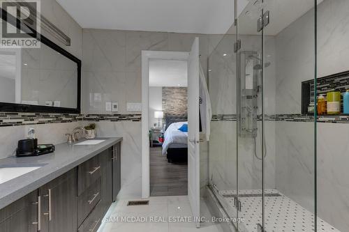 3722 Densbury Drive, Mississauga, ON - Indoor Photo Showing Bathroom