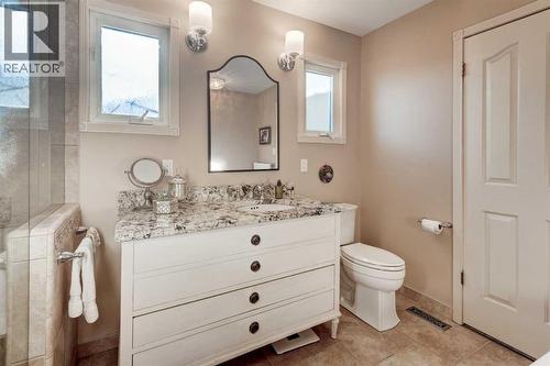 9 Mountain Place, Okotoks, AB - Indoor Photo Showing Bathroom