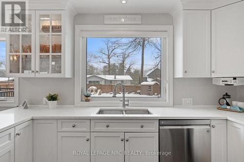 22 Briarfield Crescent, St. Catharines (Glendale/Glenridge), ON - Indoor Photo Showing Kitchen