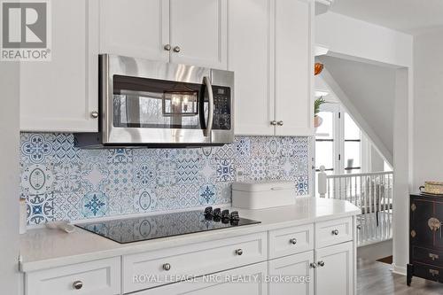 22 Briarfield Crescent, St. Catharines (Glendale/Glenridge), ON - Indoor Photo Showing Kitchen