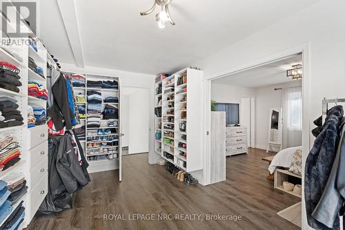 22 Briarfield Crescent, St. Catharines (Glendale/Glenridge), ON - Indoor With Storage