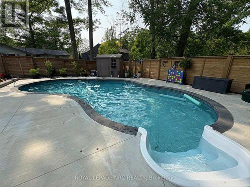 22 Briarfield Crescent, St. Catharines (Glendale/Glenridge), ON - Outdoor With In Ground Pool With Backyard