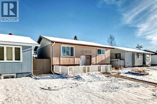 6128 Madigan Drive Ne, Calgary, AB - Outdoor